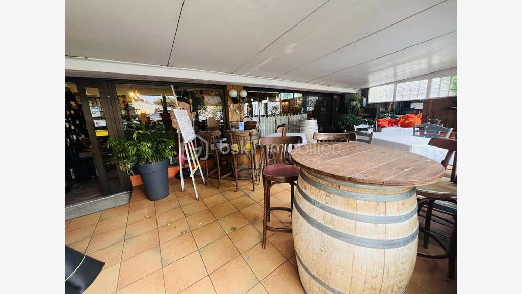 Vente joli restaurant à 2mn de la mer à Hyères
