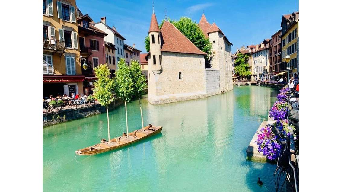 Vend restaurant au coeur de la vieille ville 74