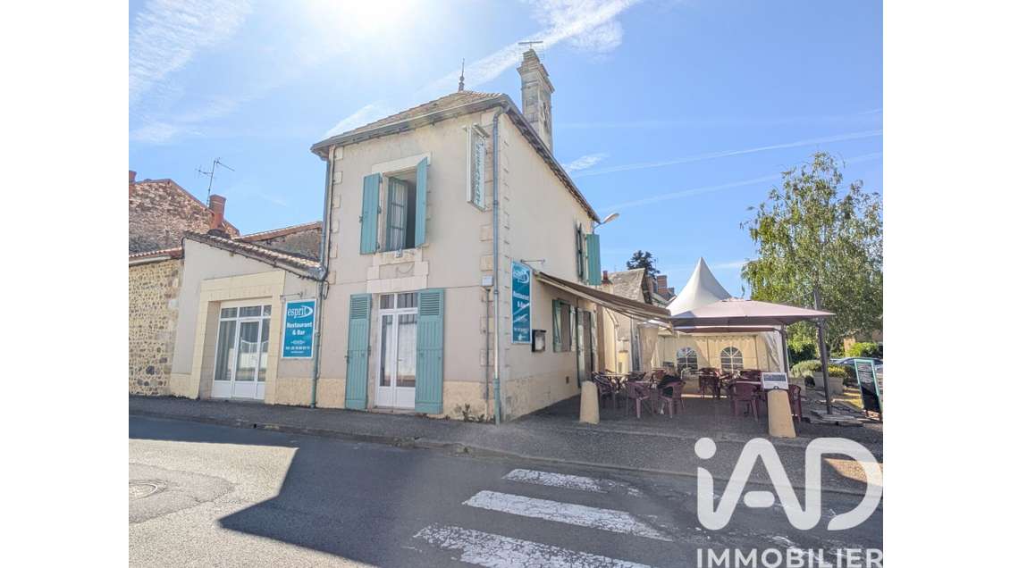 Cède restaurant en centre ville de L'Isle-Jourdain
