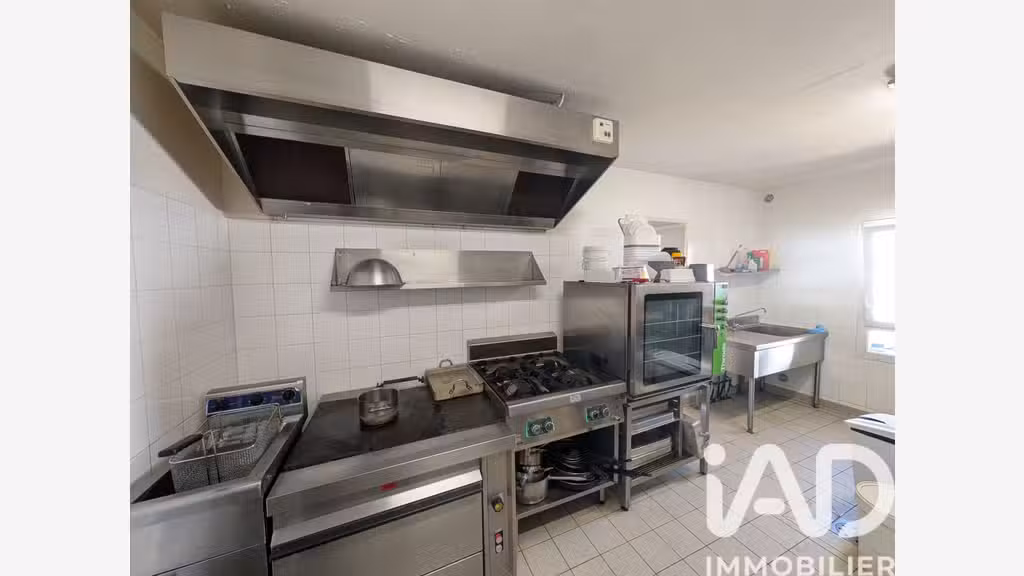 Cède restaurant en centre ville de L'Isle-Jourdain