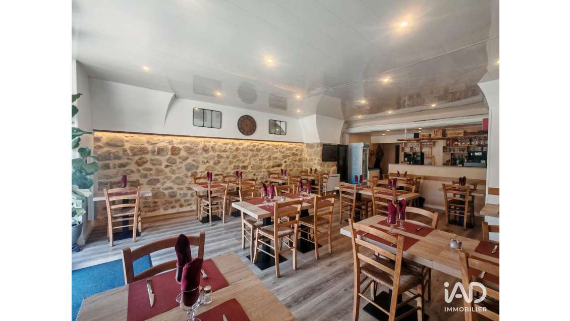 Vente restaurant en bord de rivière à Largentière