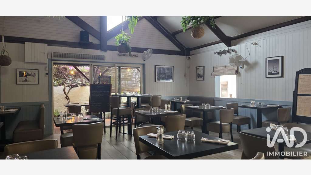 Vente restaurant bar terrasses et annexes Le Port