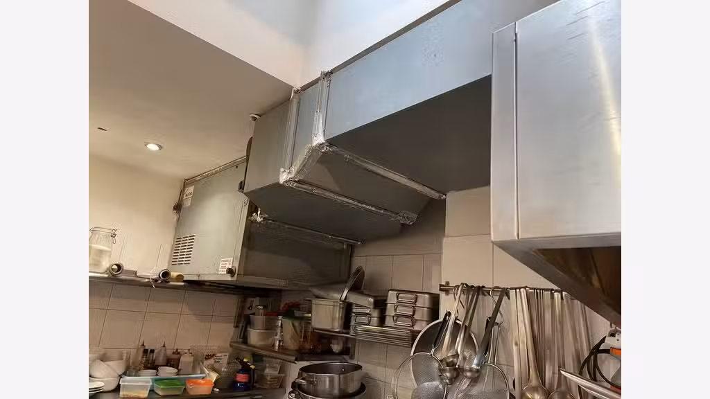 Cède joli bistrot lic IV 30 cvts bel empl Paris 6