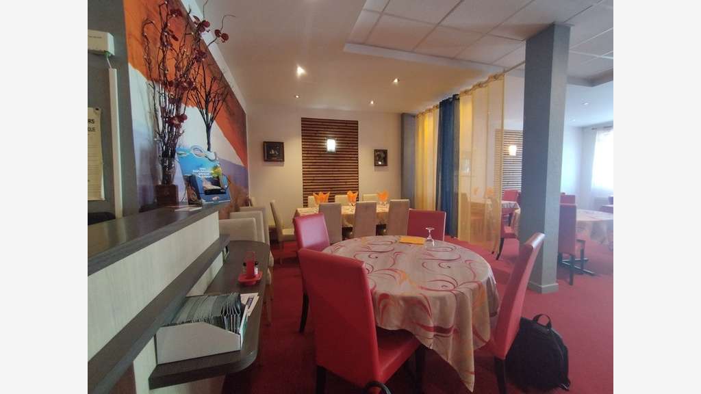A vendre restaurant avec licence IV à Loudéac