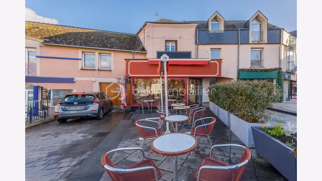 A vendre FDC bar/restaurant + T3 à Louviers centre