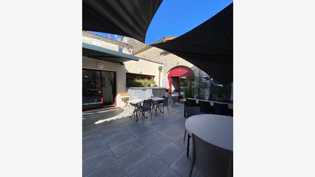 Vente bar restaurant 60 cvts à Magnac sur Touvre