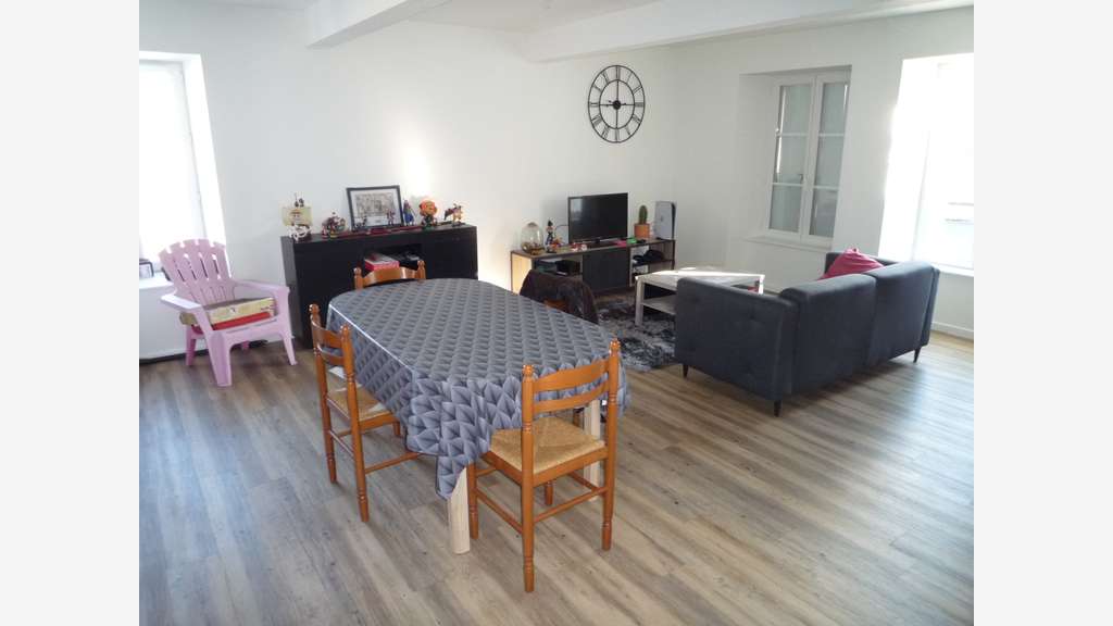 AV restaurant trad. + logement en Manche🍽️🏡 (50)