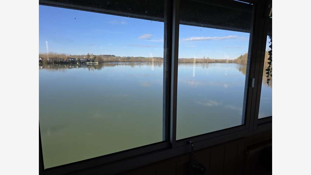 AV murs et fonds bar restaurant atypique à Marciac