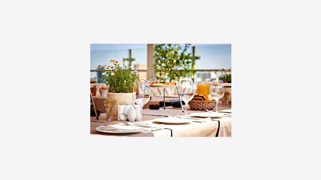 Cède 2 restaurants contigus à Marseille Vieux-Port