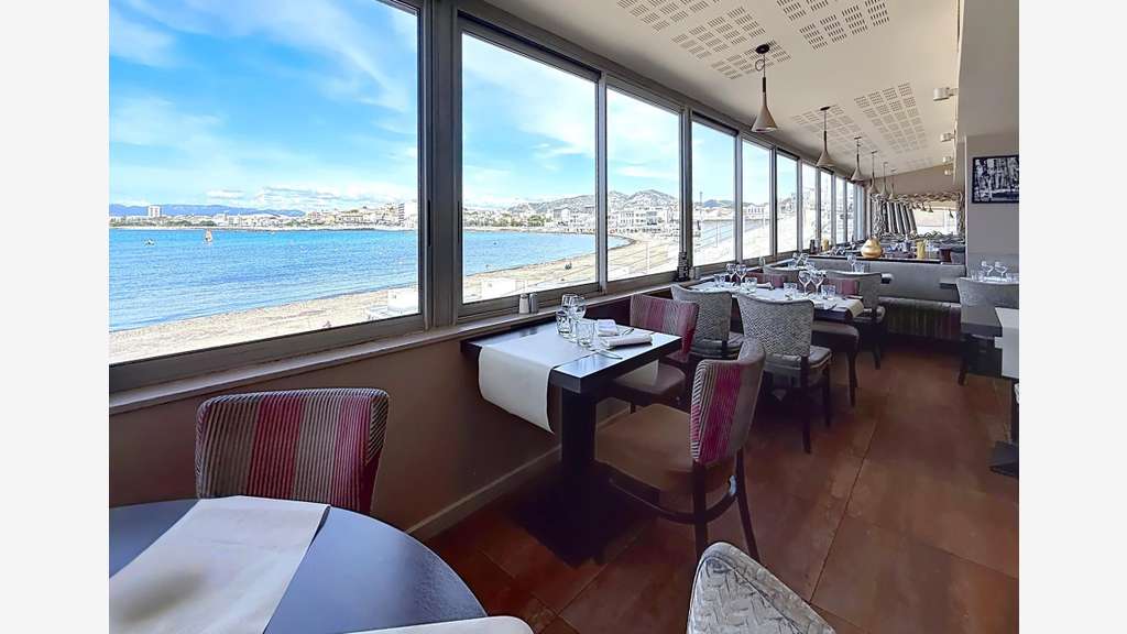 AV restaurant vue mer et rade de Marseille 13008
