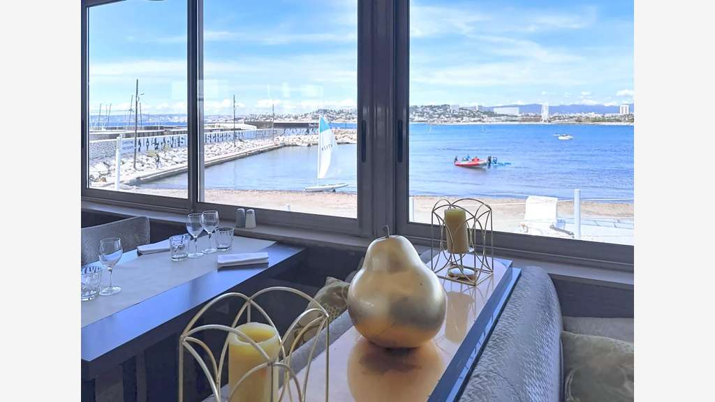 AV restaurant vue mer et rade de Marseille 13008