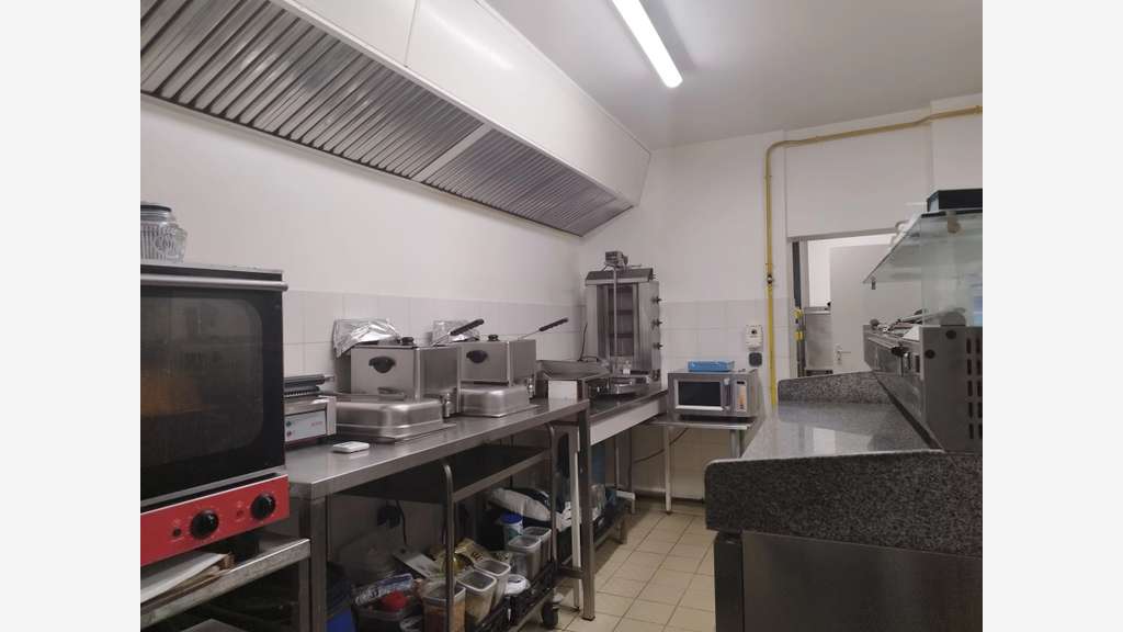 Vente bar snack grill lic IV terrasse à Montsaunes