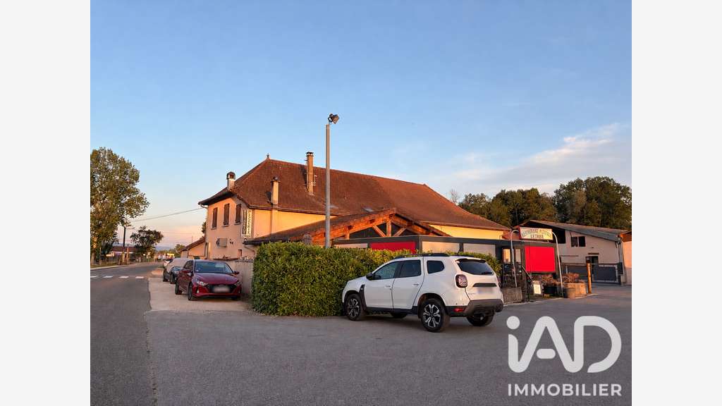Vente restaurant pizzeria vue cité de Morestel