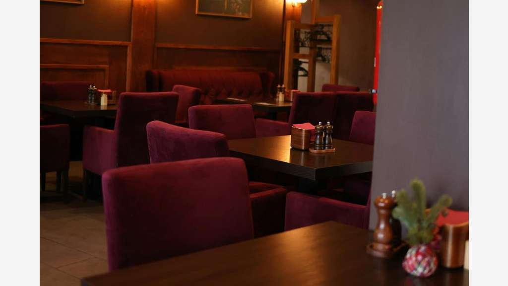 Restaurant à vendre en ville en restructuration