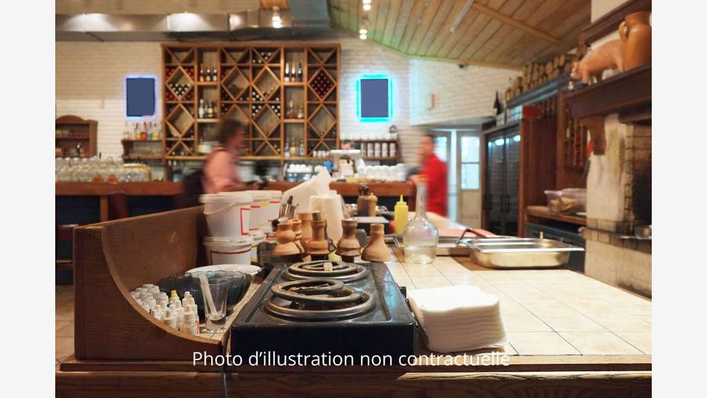 A vendre bar restaurant de 300m² en ZA Musièges