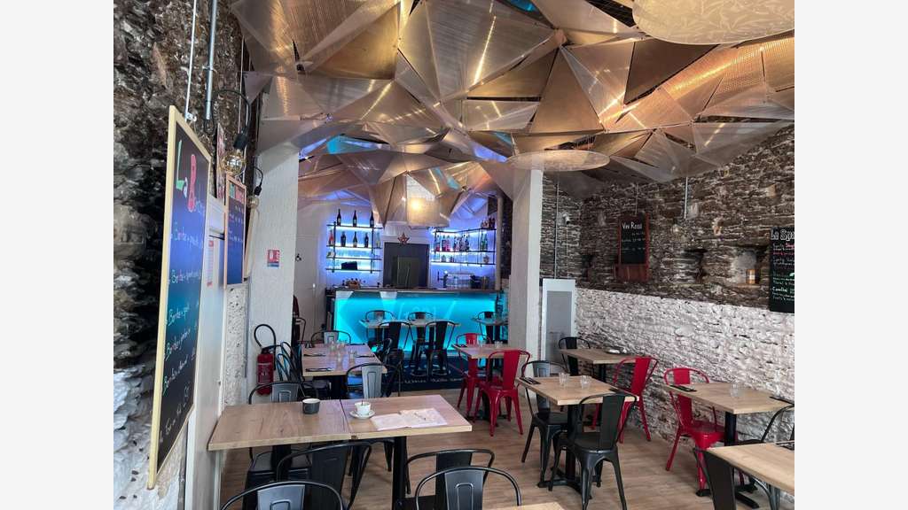 AV restaurant italien + distributeur pizzas Nantes