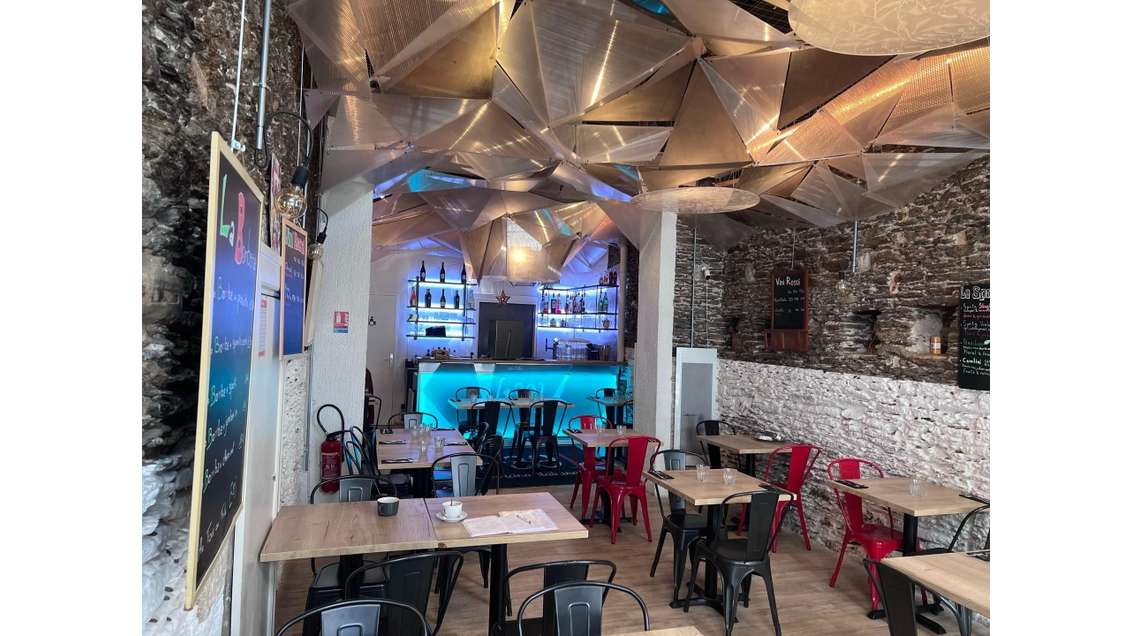 AV restaurant italien + distributeur pizzas Nantes