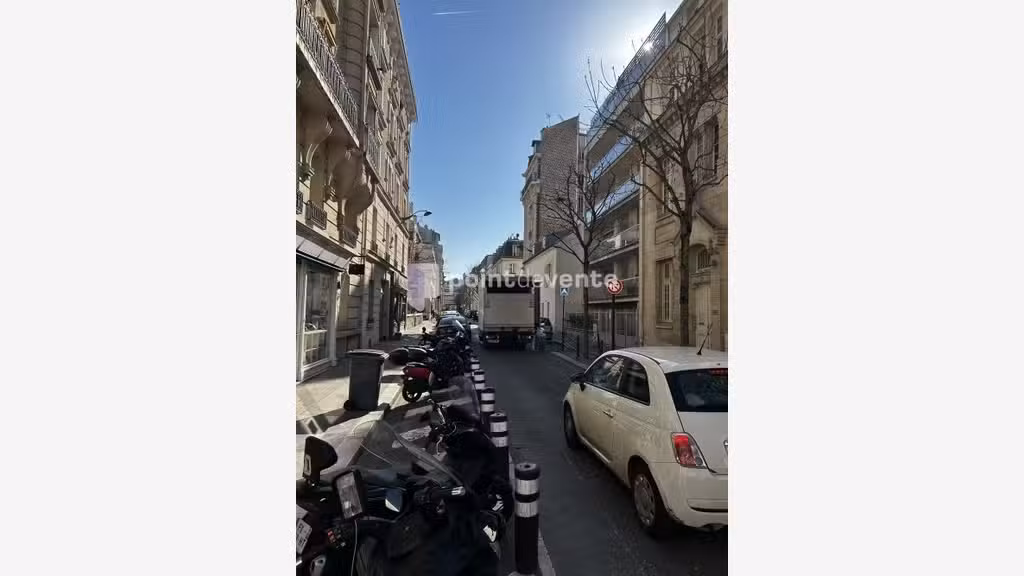 Fonds de commerce - 140.00 m² - Neuilly-sur-Seine