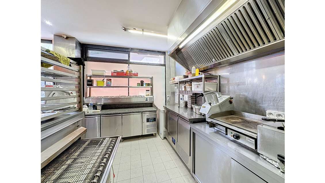 Cède fonds de commerce pizzeria sur place vae Nice