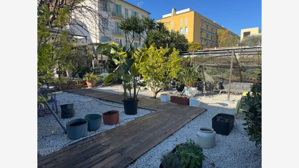 Vente restaurant espace atypique de 2000m² à Nice