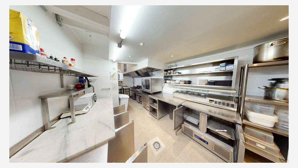 Vente restaurant 130m² clé en main au Port de Nice