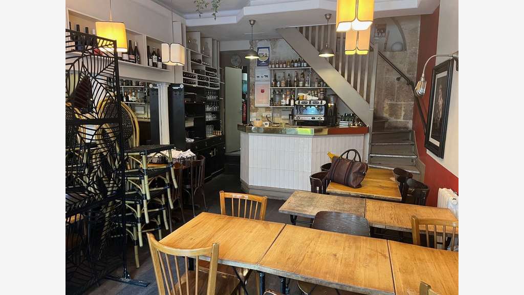 AV restaurant Rue Jean Jacques Rousseau 75001