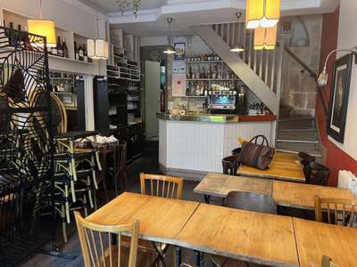 AV restaurant Rue Jean Jacques Rousseau 75001