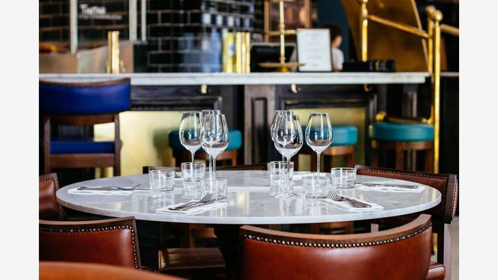 Vente restaurant lic 4 très bien placé Paris Ouest