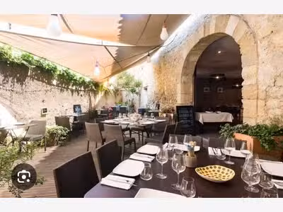 Restaurant murs et fonds – Emplacement n°1 Pézenas