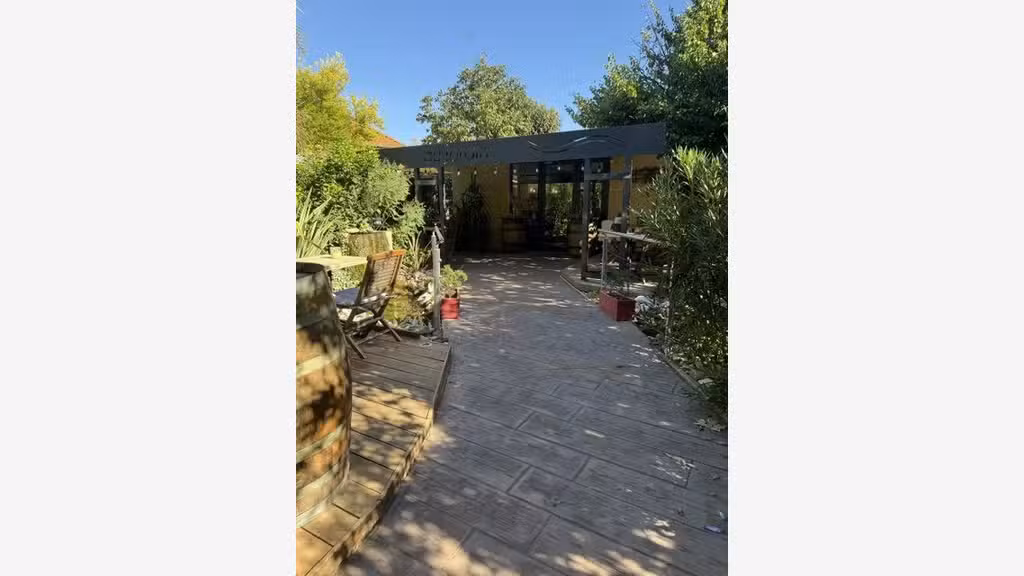 RESTAURANT village proche Pezenas