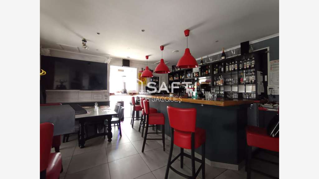 Vente bar restaurant excellente visibilité à Alès 