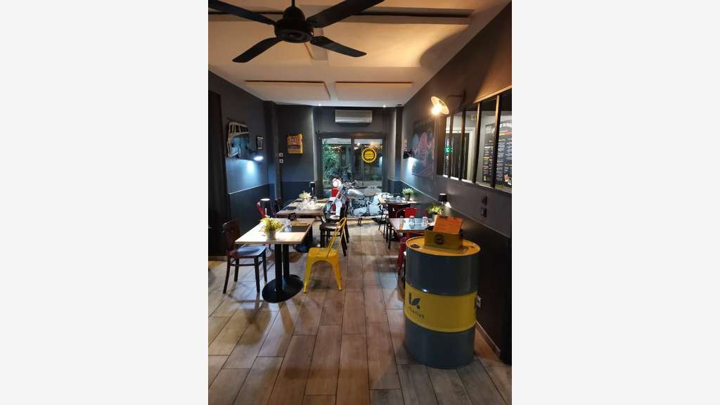 Cède restaurant de caractère terrasse Romans/Isère