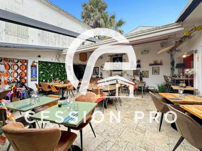 AV bar-restaurant sur port de Saint-Martin de Ré