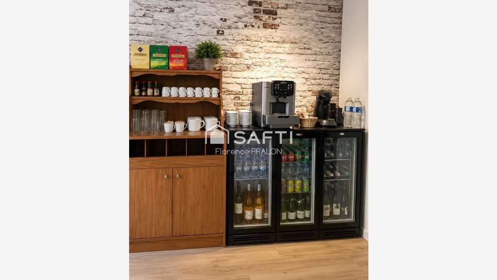 AV Superbe bar restaurant Saint-Martin-La-Garenne