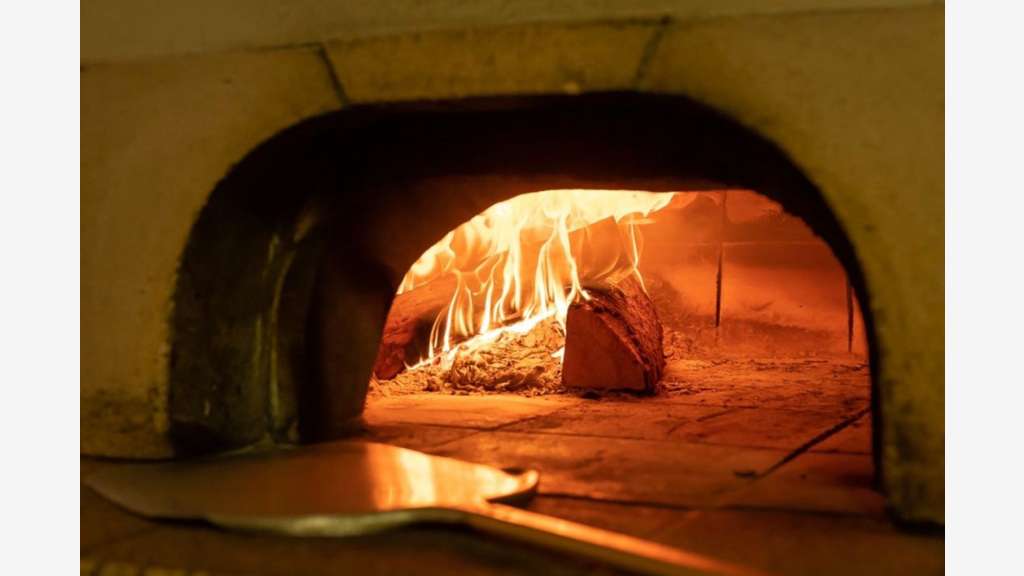 A vendre superbe pizzeria Sainte-Cécile-les-Vignes