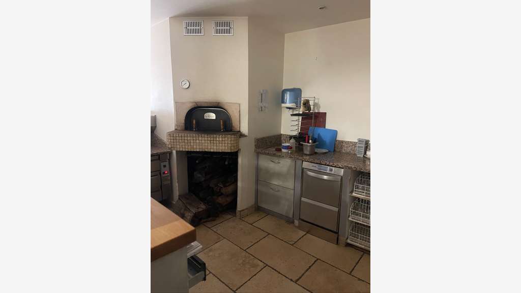 A vendre superbe pizzeria Sainte-Cécile-les-Vignes