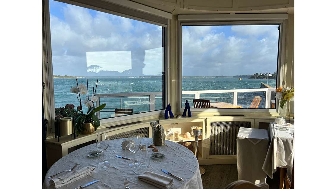 Vente restaurant les pieds dans l'eau à Sarzeau