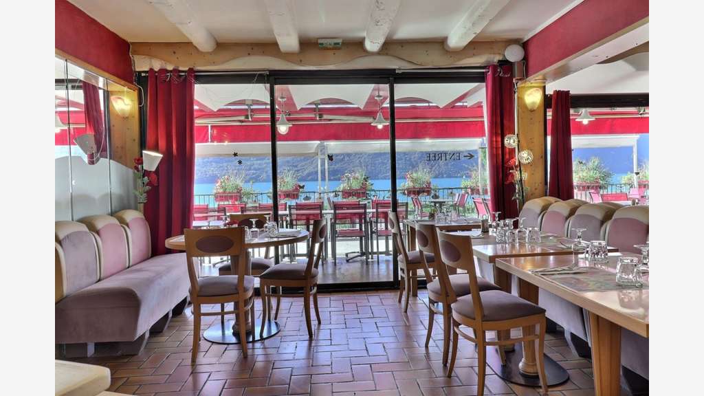 Vente restaurant en bord de Lac à Tresserve