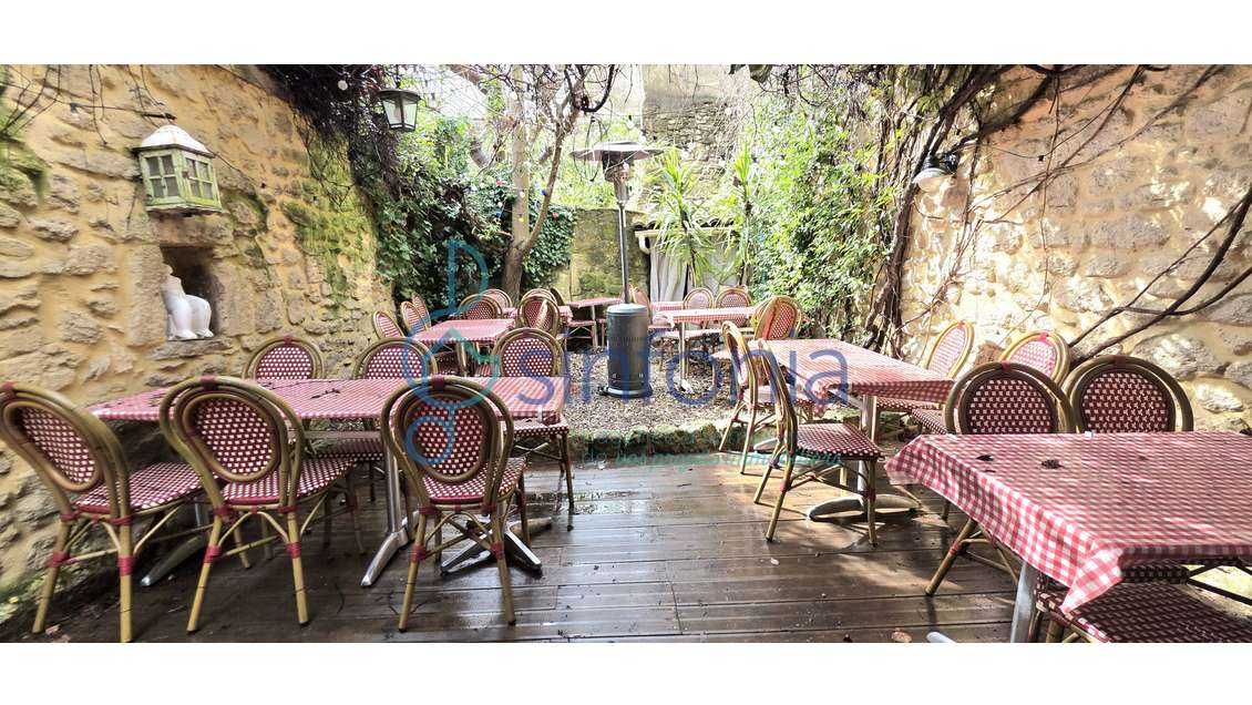 Vente restaurant 100 cvts en centre ville d'Uzès