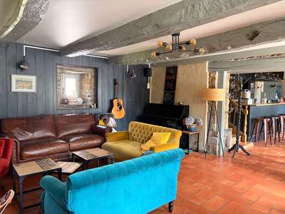 A VENDRE FOND DE COMMERCE LONGERE-