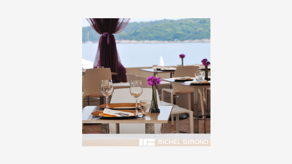 Vente restaurant face mer en station balnéaire Var