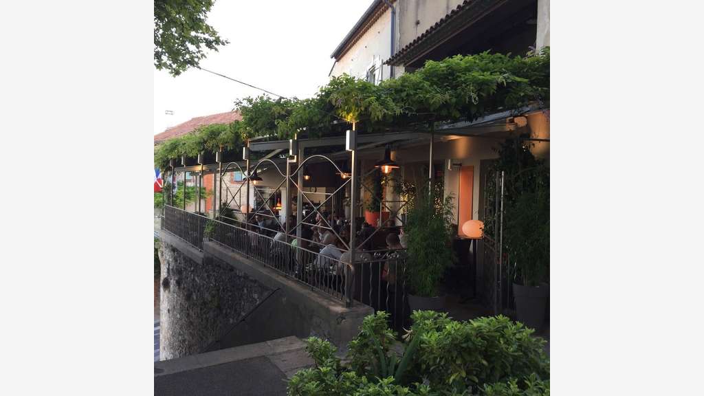 Restaurant avec terrasse panoramique en Provence