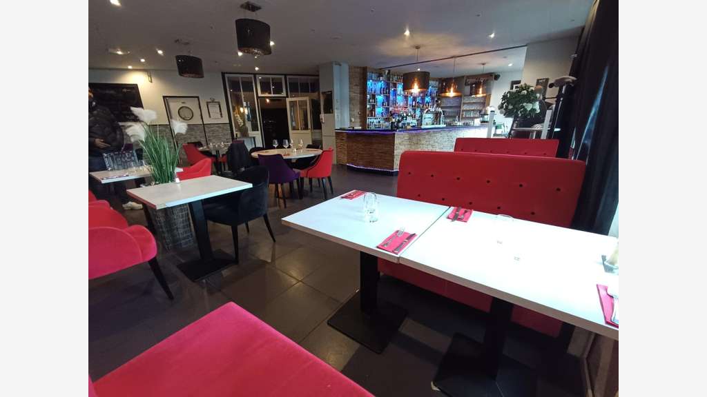 Vente murs et fonds restaurant à Vauréal centre 