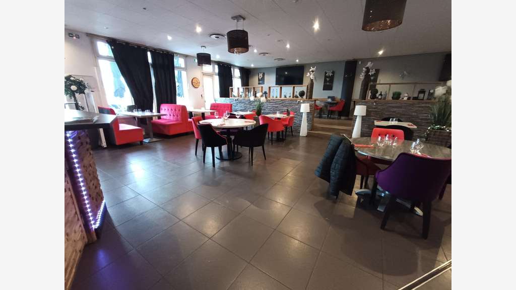 Vente murs et fonds restaurant à Vauréal centre 