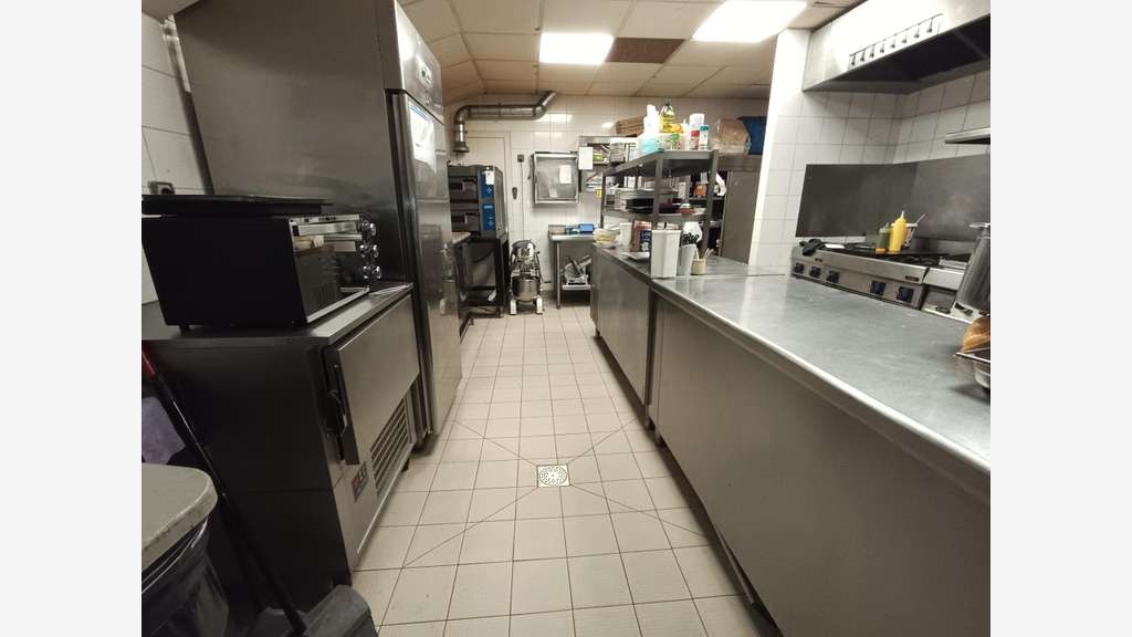 Vente murs et fonds restaurant à Vauréal centre 