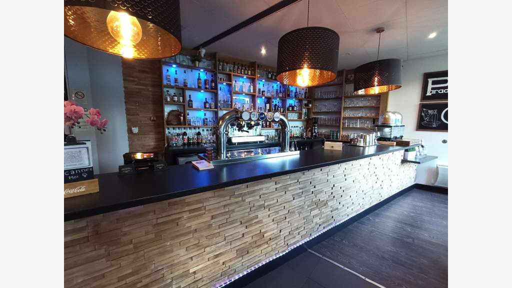 Vente murs et fonds restaurant à Vauréal centre 