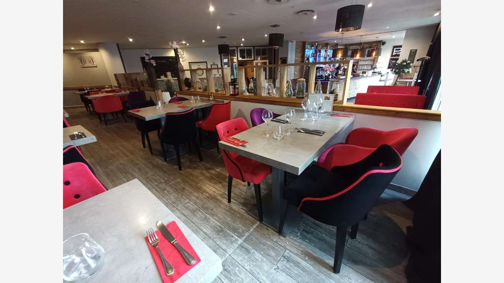 Vente murs et fonds restaurant à Vauréal centre 
