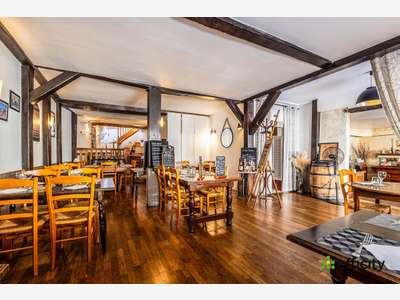 Vente bar restaurant avec logement à Saintes