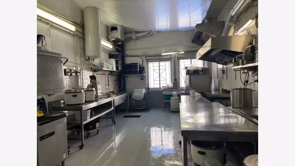 Vente laboratoire de cuisine de 107m² Villeurbanne
