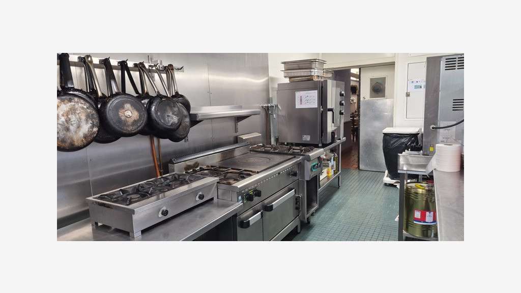 Restaurant sous enseigne à vendre à Volvic (63)